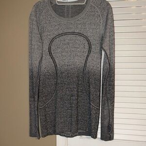 Lululemon swiftly long sleeve gray ombré shirt size 10
